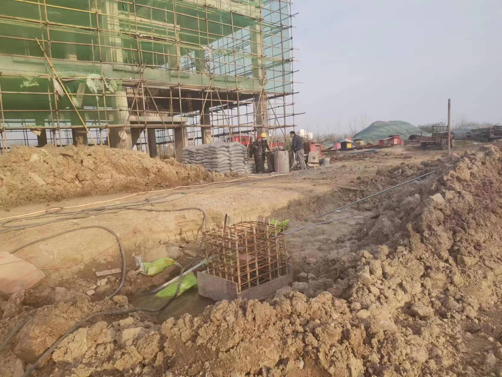 洪湖当桥梁出现裂缝的时候应该及时加固修补